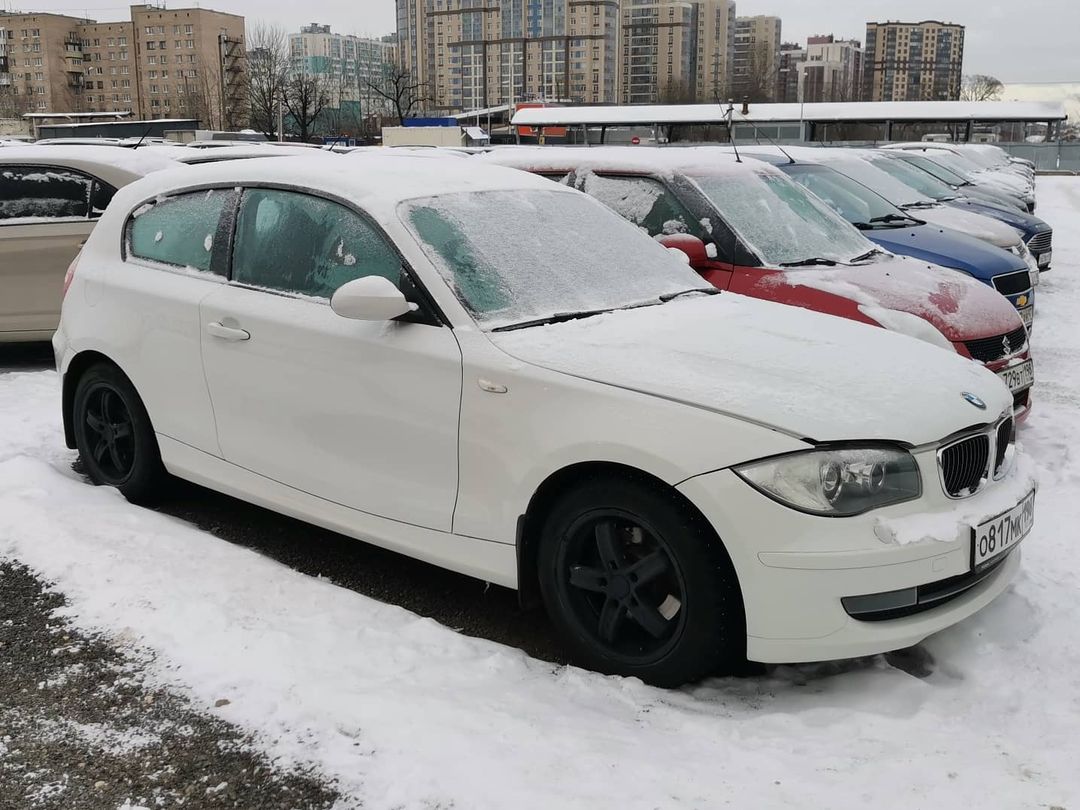 Осмотр BMW 1 2008 года или 50 оттенков белого.